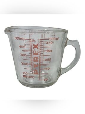 Vintage PYREX 516 Glass Measuring Cup Red Lettering Closed D Handle 2 Cup/1 Pint